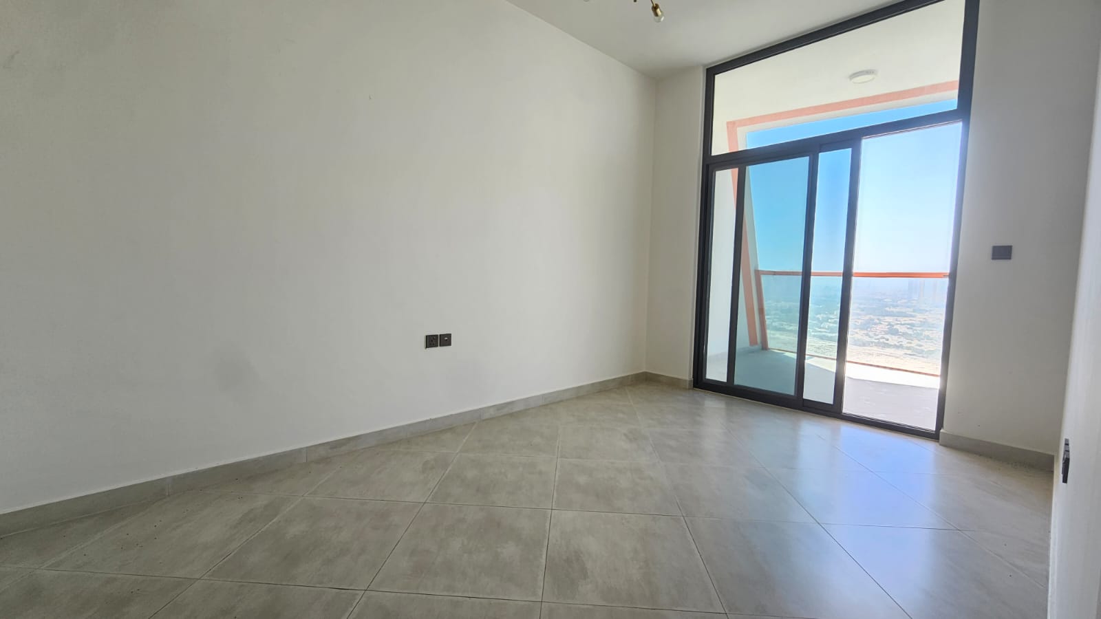 Binghatti Avenue property photo 10