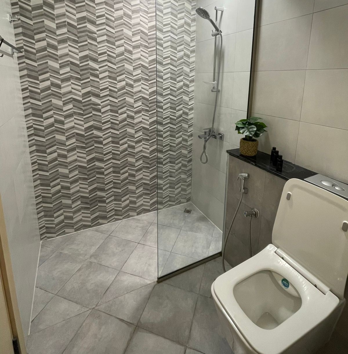 Binghatti Avenue property photo 5
