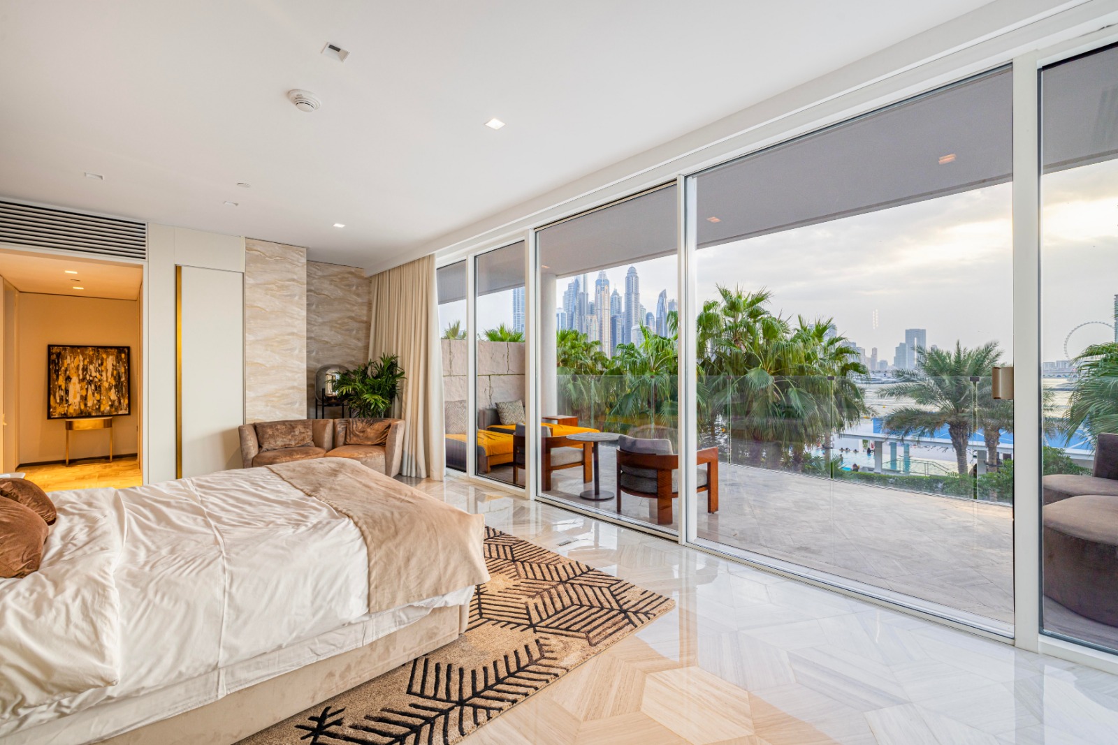 Palm Jumeirah property photo 18